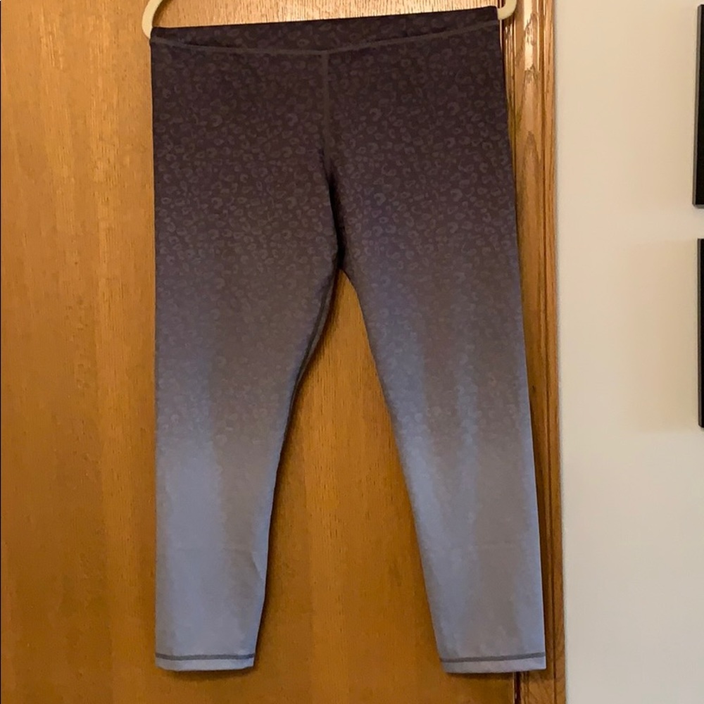 Zyia Active ombré leopard print leggings